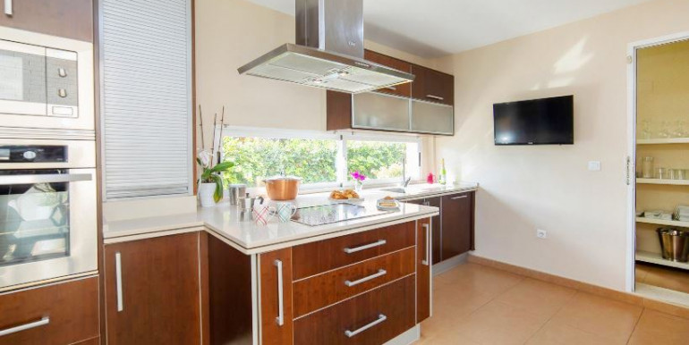 VILLA FAMILIAR EN ALBIR