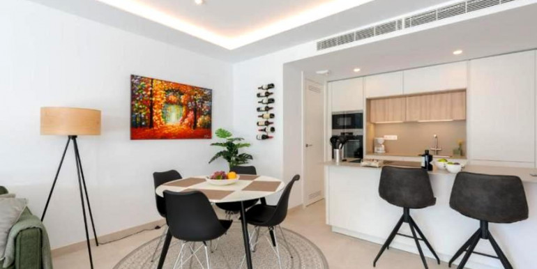 LUJOSO APARTAMENTO FUENGIROLA