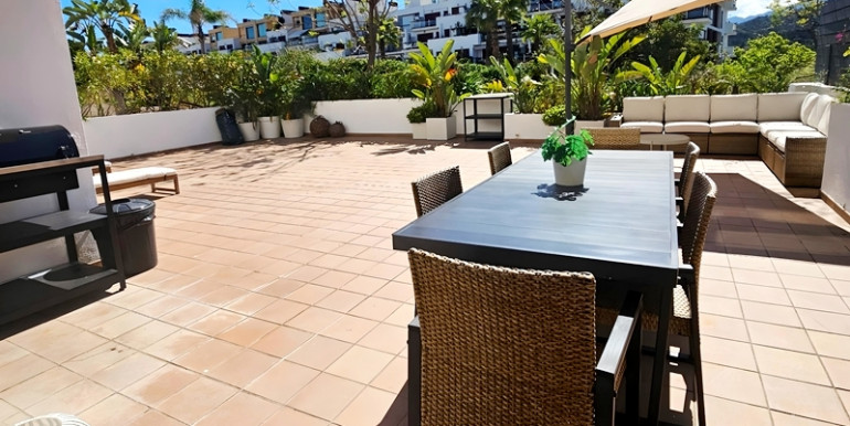ACOGEDOR PISO EN BENAHAVÍS