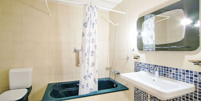 EN ROSES CON VISTAS AL MAR EN ROSES CON VISTAS AL MAR