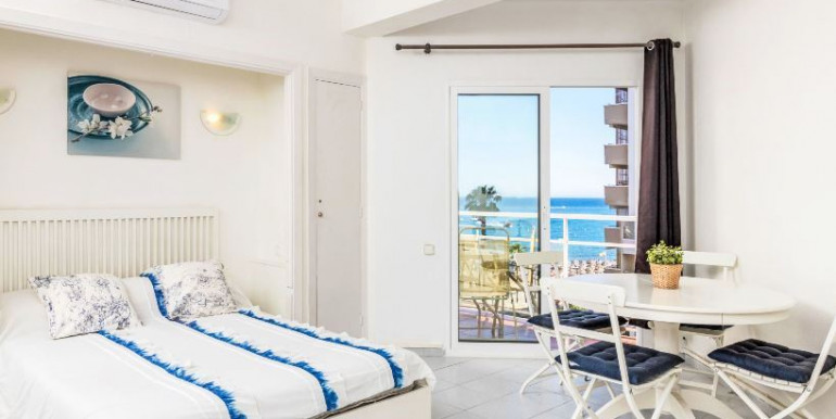 TORREMOLINOS 40m FROM THE SEA