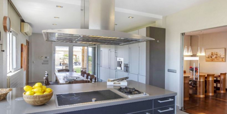 LARGE VILLA IN PEÑISCOLA