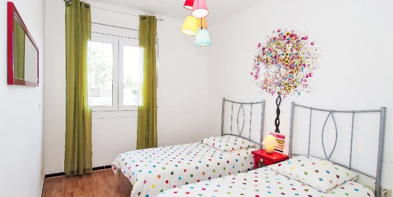 EMPURIABRAVA 1km FROM THE SEA EMPURIABRAVA 1km FROM THE SEA