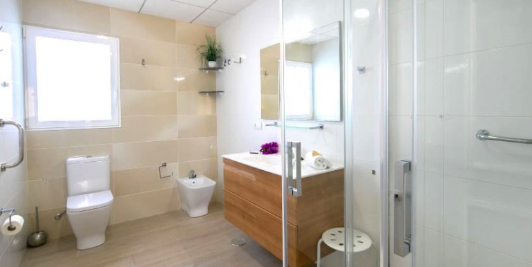 IN ALBIR 800m FROM THE SEA