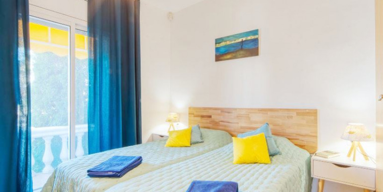 EMPURIABRAVA 800m FROM THE SEA EMPURIABRAVA 800m FROM THE SEA