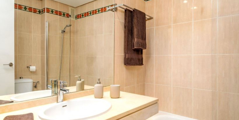 ACOGEDOR PISO TORREMOLINOS