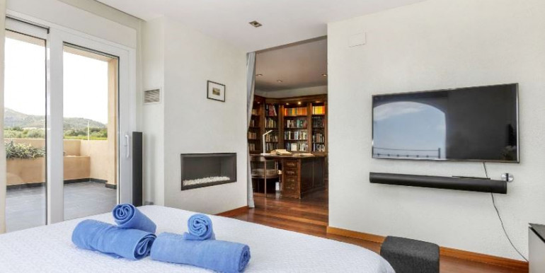 LARGE VILLA IN PEÑISCOLA