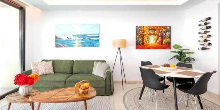 LUJOSO APARTAMENTO FUENGIROLA