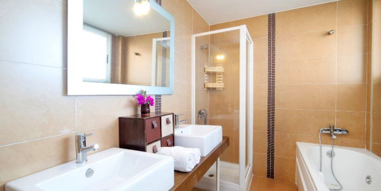 VILLA FAMILIAR EN ALBIR