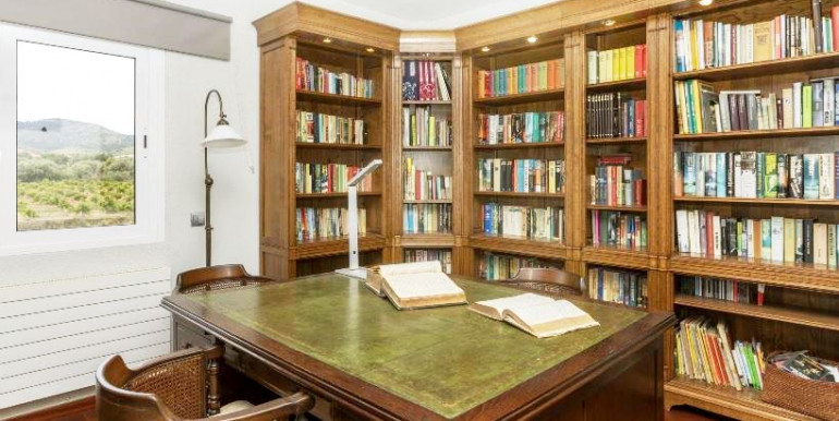 LARGE VILLA IN PEÑISCOLA