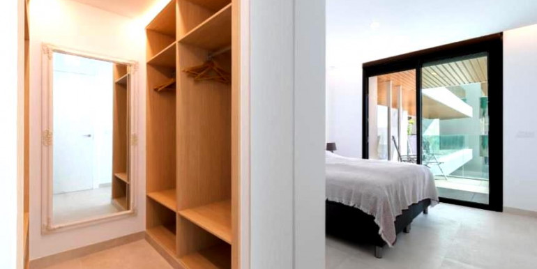 LUJOSO APARTAMENTO FUENGIROLA
