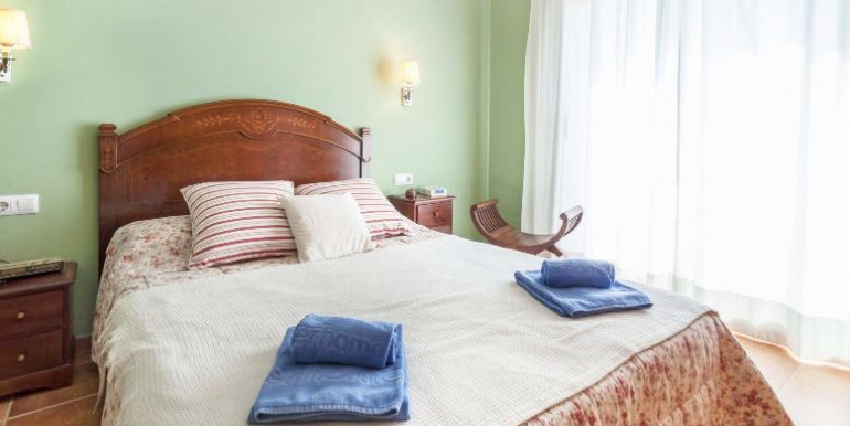 SOLEADA VILLA EN CALONGE SOLEADA VILLA EN CALONGE