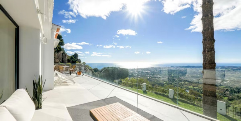 ESPACIOSA VILLA EN MIJAS ESPACIOSA VILLA EN MIJAS