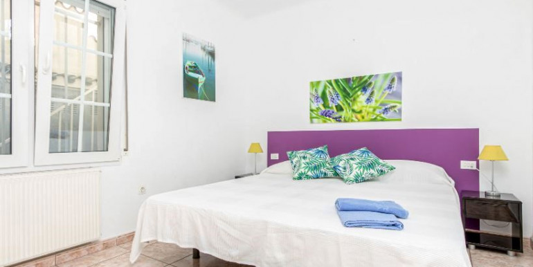 ESPACIOSA VILLA EMPURIABRAVA ESPACIOSA VILLA EMPURIABRAVA