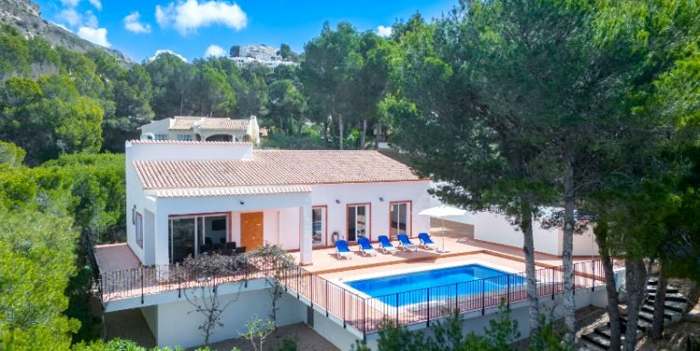 SUNNY VILLA IN ALTEA