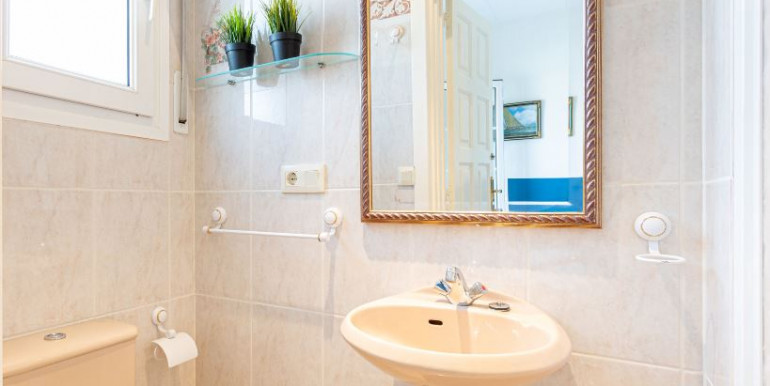 ESPACIOSA VILLA EMPURIABRAVA ESPACIOSA VILLA EMPURIABRAVA