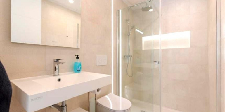 LUJOSO APARTAMENTO FUENGIROLA