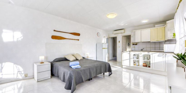 ESPACIOSA VILLA EMPURIABRAVA ESPACIOSA VILLA EMPURIABRAVA