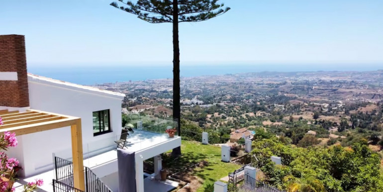 ESPACIOSA VILLA EN MIJAS ESPACIOSA VILLA EN MIJAS