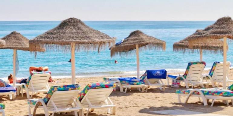 IN FUENGIROLA 45m FROM THE SEA IN FUENGIROLA 45m FROM THE SEA