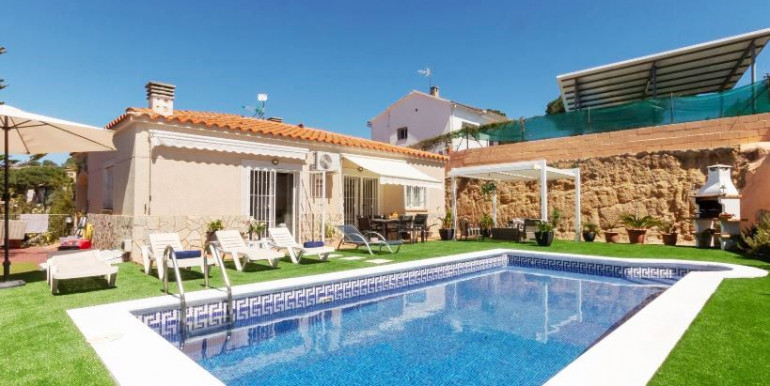 BONITO CHALET LLORET DE MAR BONITO CHALET LLORET DE MAR