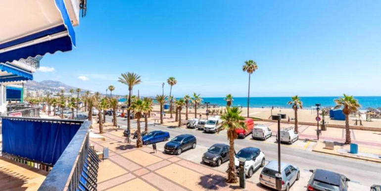 IN FUENGIROLA 35m FROM THE SEA IN FUENGIROLA 35m FROM THE SEA