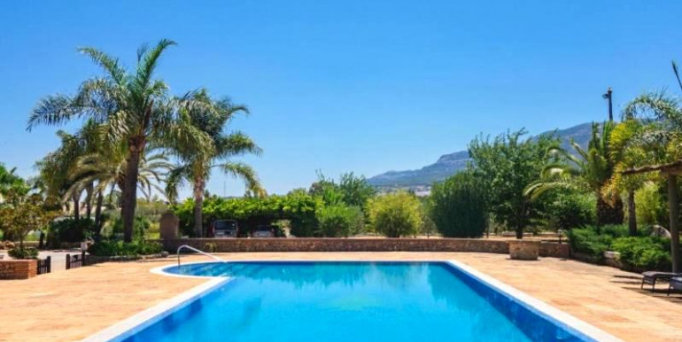 CHALET EN ALHAURÍN EL GRANDE