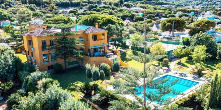 MANSIÓN EN ALHAURÍN DE LA TORRE MANSIÓN EN ALHAURÍN DE LA TORRE