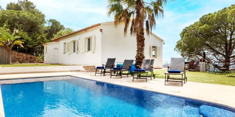 FANTÁSTICA VILLA LLORET DE MAR FANTÁSTICA VILLA LLORET DE MAR