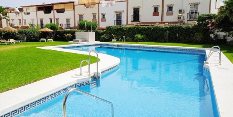 ADOSADA FAMILIAR TORREMOLINOS ADOSADA FAMILIAR TORREMOLINOS