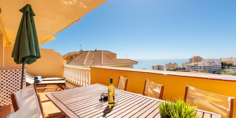 IN FUENGIROLA 500m FROM THE SEA IN FUENGIROLA 500m FROM THE SEA