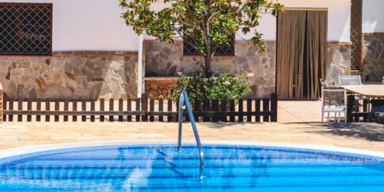 CHALET EN ALHAURÍN EL GRANDE