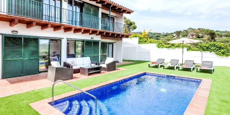 CONFORTABLE VILLA LLORET DE MAR CONFORTABLE VILLA LLORET DE MAR