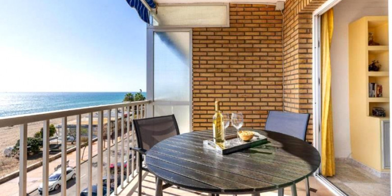 ON THE BEACHFRONT FUENGIROLA ON THE BEACHFRONT FUENGIROLA