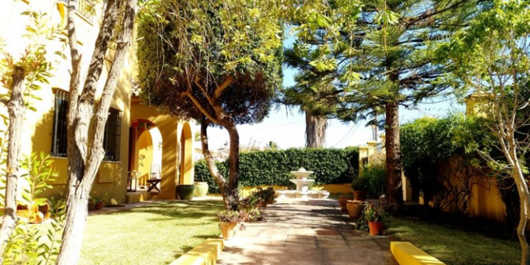 MANSIÓN EN ALHAURÍN DE LA TORRE MANSIÓN EN ALHAURÍN DE LA TORRE