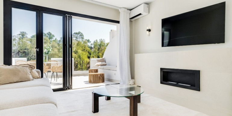 BONITO APARTAMENTO EN BENAHAVÍS BONITO APARTAMENTO EN BENAHAVÍS