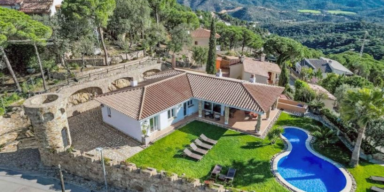 ESTUPENDA VILLA LLORET DE MAR ESTUPENDA VILLA LLORET DE MAR