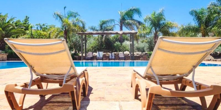 CHALET EN ALHAURÍN EL GRANDE