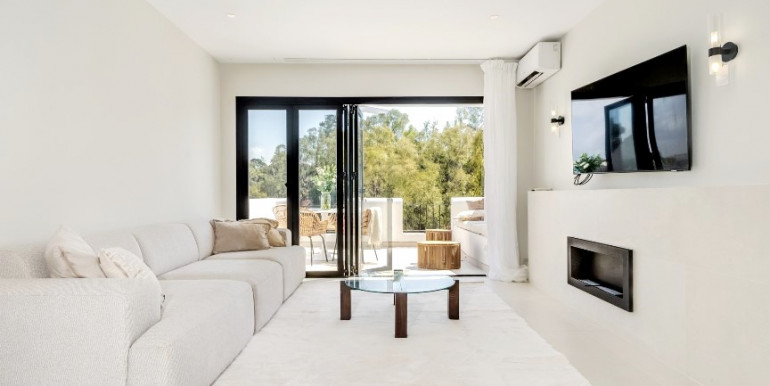 BONITO APARTAMENTO EN BENAHAVÍS BONITO APARTAMENTO EN BENAHAVÍS