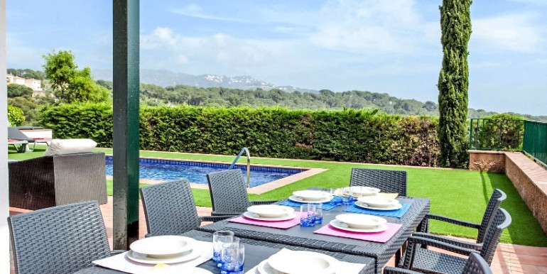 CONFORTABLE VILLA LLORET DE MAR CONFORTABLE VILLA LLORET DE MAR