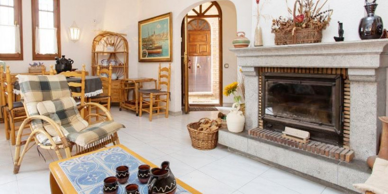 FAMILY TOWNHOUSE IN CALONGE FAMILY TOWNHOUSE IN CALONGE