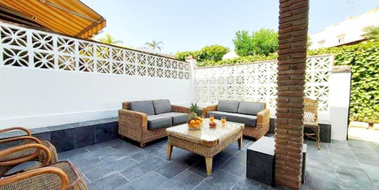 ADOSADA FAMILIAR TORREMOLINOS ADOSADA FAMILIAR TORREMOLINOS