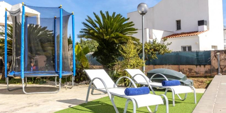 VILLA FAMILIAR EN VINARÓS VILLA FAMILIAR EN VINARÓS