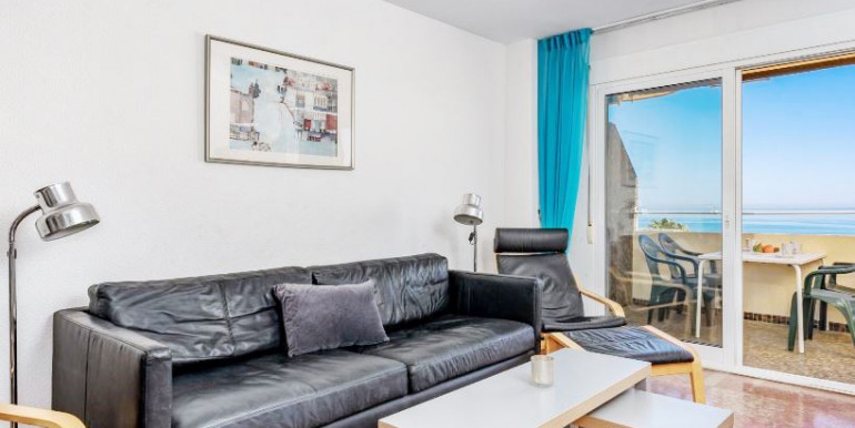 35m FROM THE SEA IN FUENGIROLA 35m FROM THE SEA IN FUENGIROLA