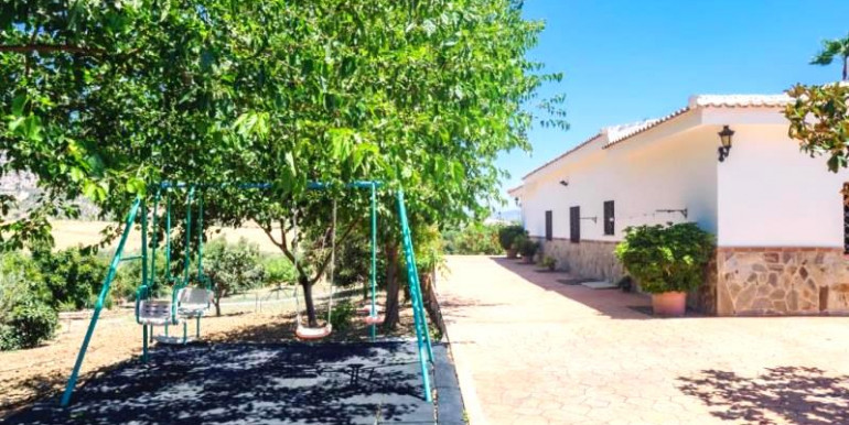 CHALET EN ALHAURÍN EL GRANDE