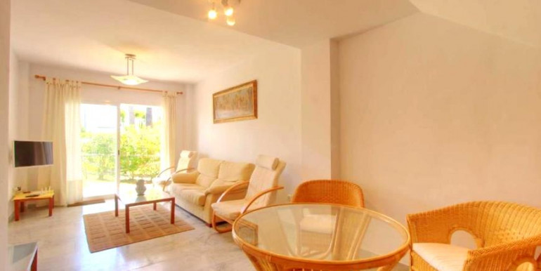 ADOSADA BAHÍA DE MARBELLA ADOSADA BAHÍA DE MARBELLA