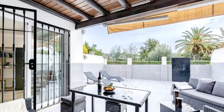 LARGE TOWNHOUSE IN MARBELLA LARGE TOWNHOUSE IN MARBELLA