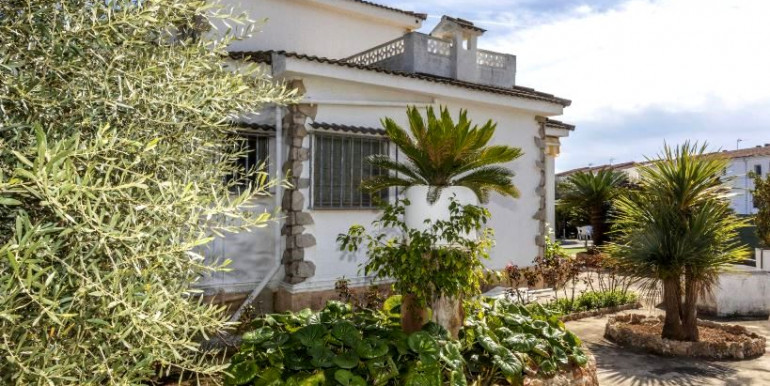 VILLA FAMILIAR EN VINARÓS VILLA FAMILIAR EN VINARÓS