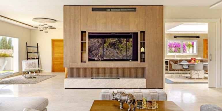 CONTEMPORARY VILLA IN MARBELLA CONTEMPORARY VILLA IN MARBELLA