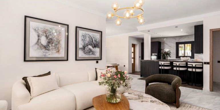 REFINADA VILLA EN MARBELLA REFINADA VILLA EN MARBELLA